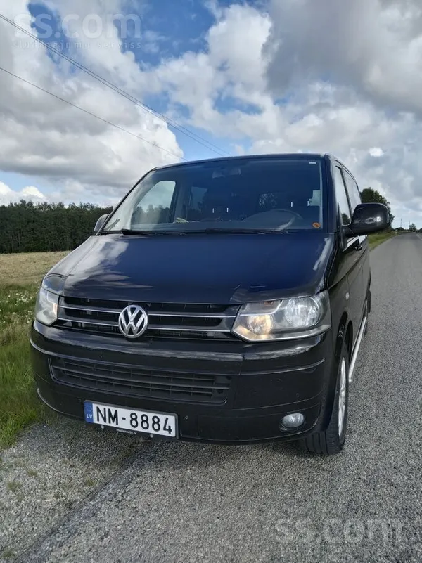 Volkswagen Caravelle - 1
