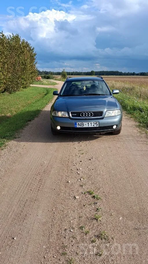 Audi A4 - 1