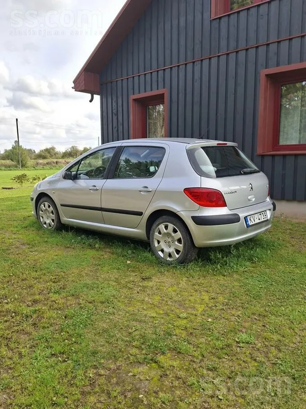 Sīkāk pa Tel

Jauda: 80Kw

Šis auto neatrodās mūsu auto placī Rīgā, Dārzciem