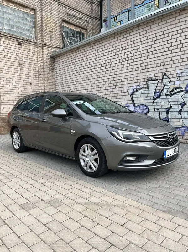 Opel Astra - 1