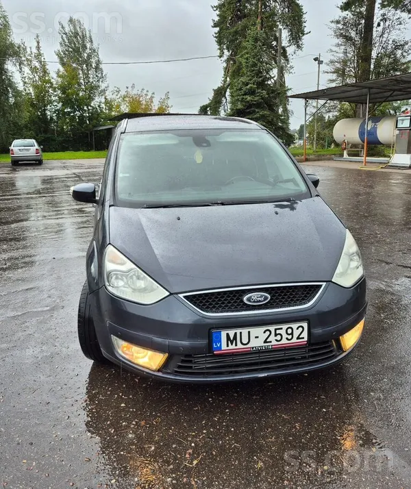 Ford Labs ģimenes auto. Sīkāk informācija zvanot. Cena 