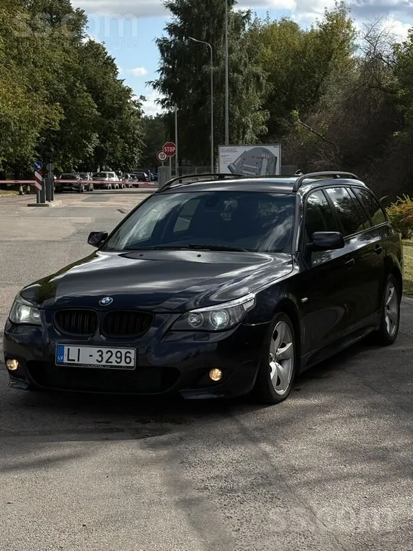 Pārdodu BMW 2.5 d, 2006. gada lieliskā vizuālā un tehniskā stāvoklī. Papildu