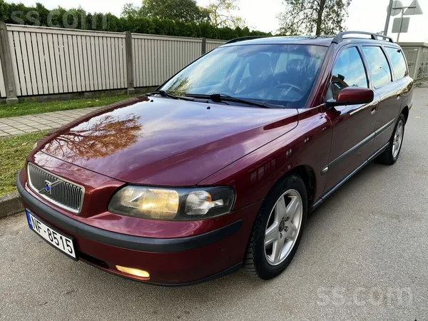 Volvo Volvo V70. Melnais vāks - D5 (120kw/163zs). Saudzē