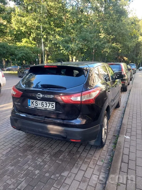 Nissan Tiek tirgots auto labā tehniskā un vizuālā stāvokl