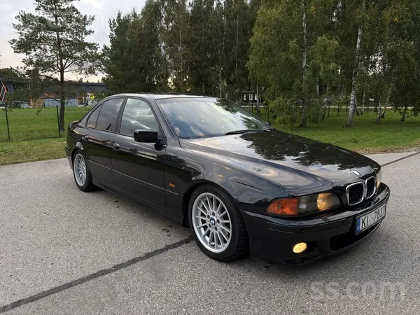 BMW 523 1999, 2.5 benzīns, Manuāls, Sedans, Melns — Latvijā