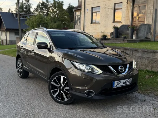Nissan Qashqai - 1