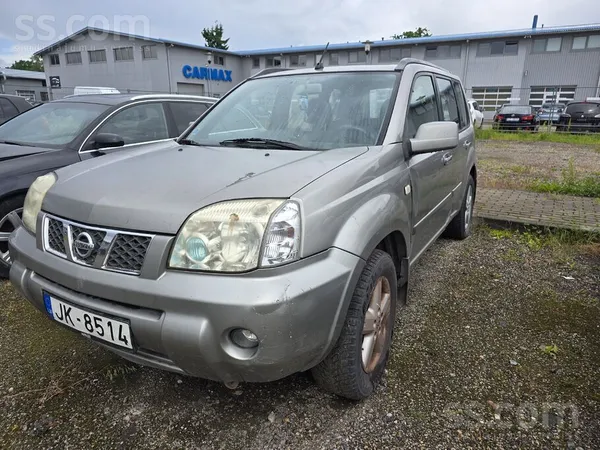 Nissan Nissan X-Trail 2.2d 100kw 136zs .