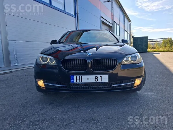 BMW 520 2011, 2.0D dīzelis, Manuāls, Universāls, Melns — Latvijā