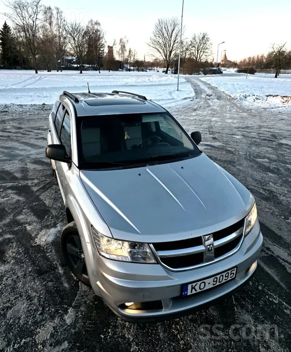Manuāls, 7 vietīgs apvidus auto. 
Pārdaugava. 
Labā tehniskā un vizuālā st