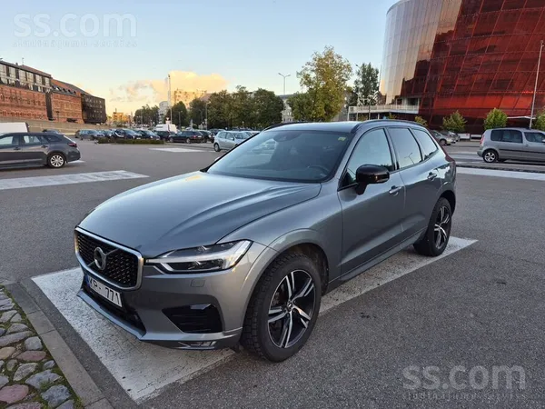 Pārdod elegantu un dinamisku Volvo Xc60 R-Design. 
Pārdodu teicamā tehniskā