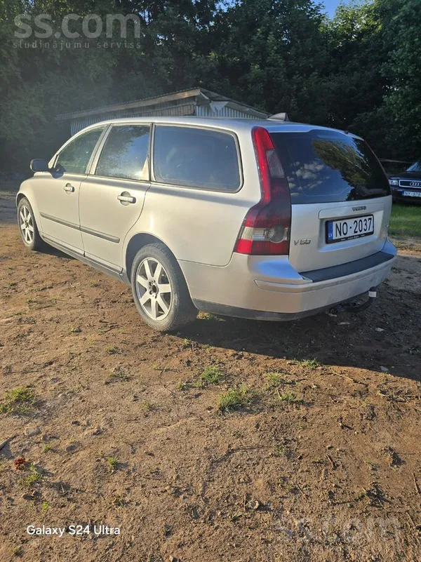 Volvo Pārdodu uzticamu un praktisku Volvo V50 universāli