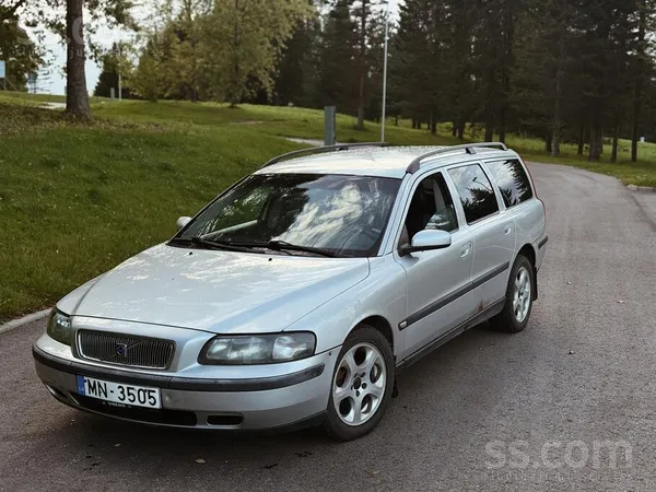 Volvo V70 - 1