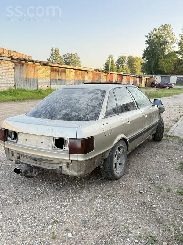 Audi Pārdodu 2 gab. Audi 80 – projektam