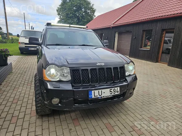 Jeep Pārdod jo netiek vairs izmantots, uzlikta stipra, 