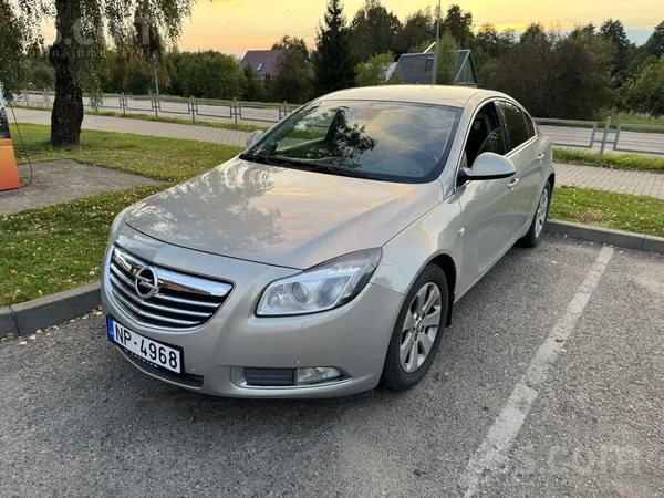 Opel Insignia - 1