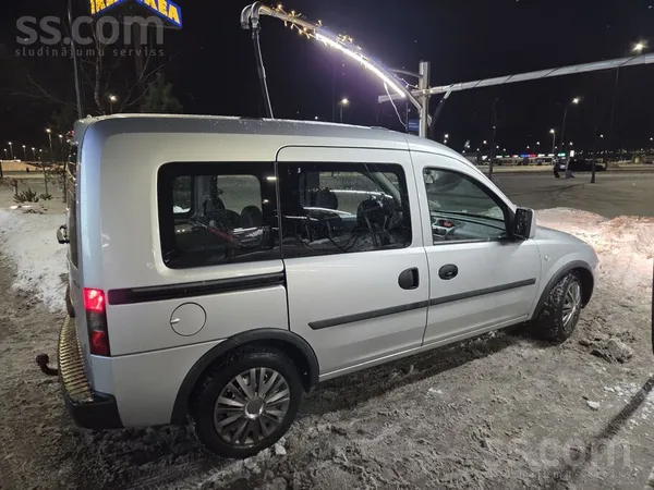 Lieliskā stāvoklī ģimenes auto. TA - 2026.g. aprīlis
Opel Combo-C 1.7 turbo