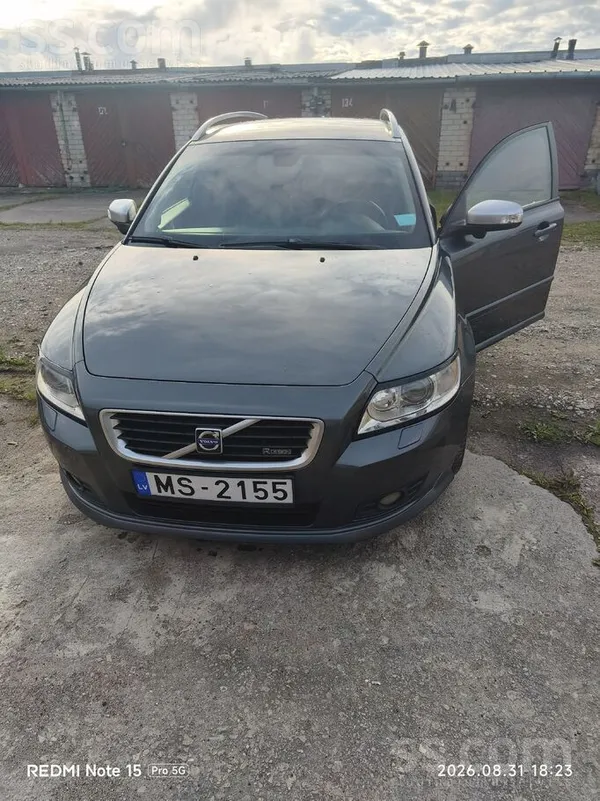 Volvo V50 restailinga (Facelift) modeli vispilnākajā un