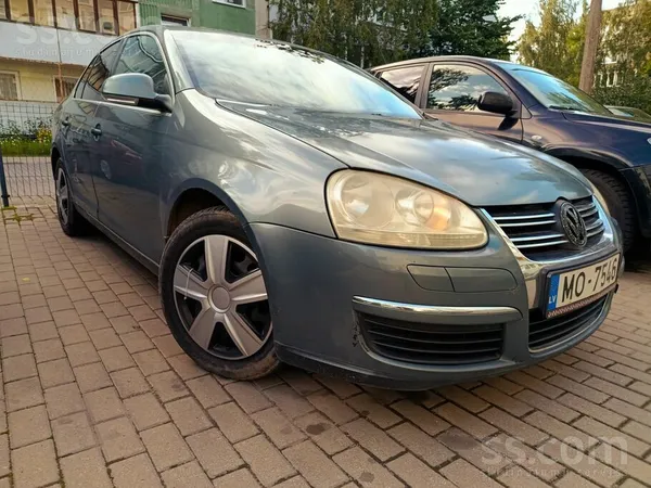Volkswagen Jetta - 1