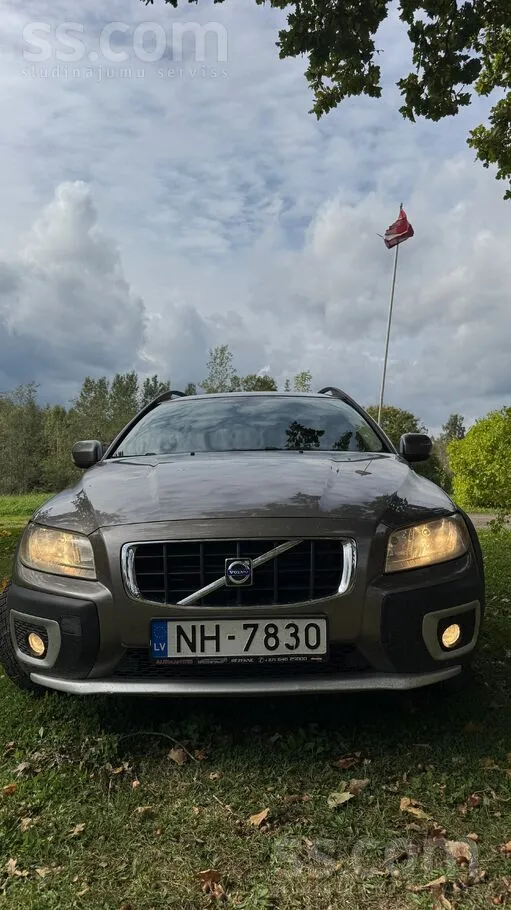 Volvo XC 70 - 1