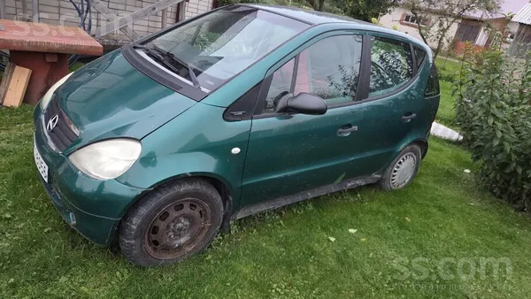 Mercedes Pārdod auto bēdīgā stāvoklī. Apskate nav divi gadi