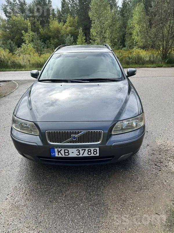 Volvo Продаю Volvo V70. Техосмотр до января 2027 года. В