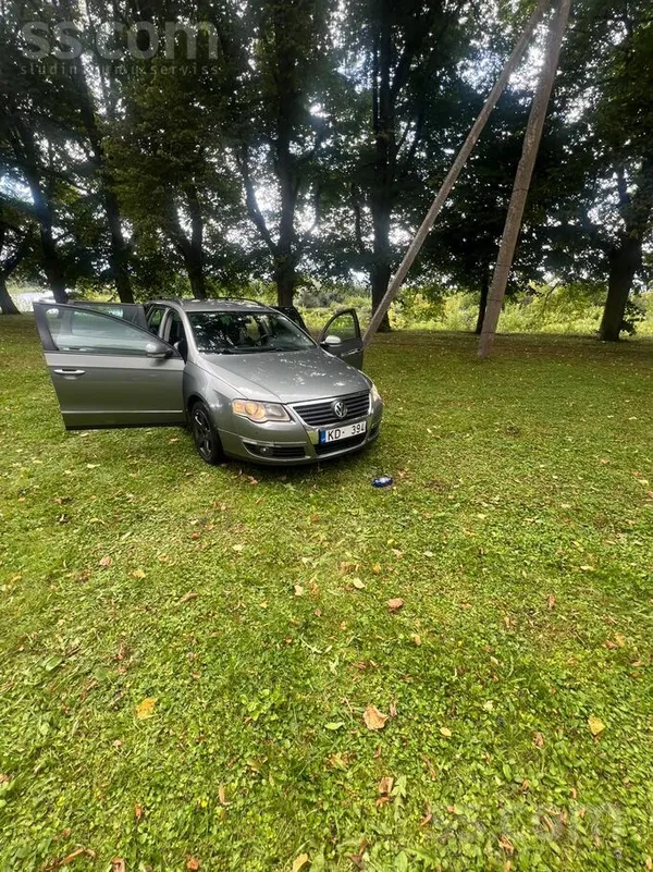 Volkswagen Passat (B6) - 1