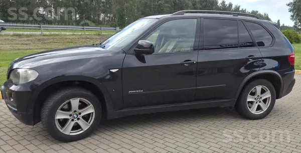 BMW Ir pieejams BMW x5 pardodu jo vairs netiek izmanto