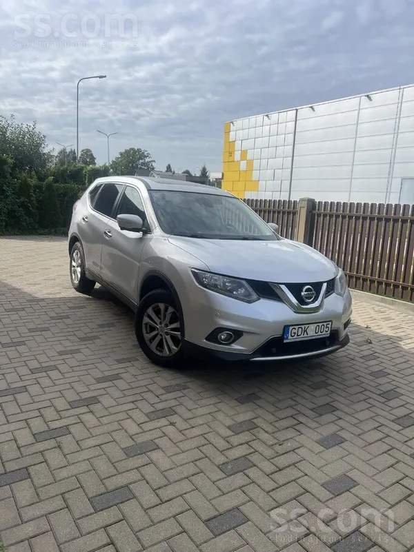 Nissan В связи с переездом срочно в продаже Nissan X-Trai