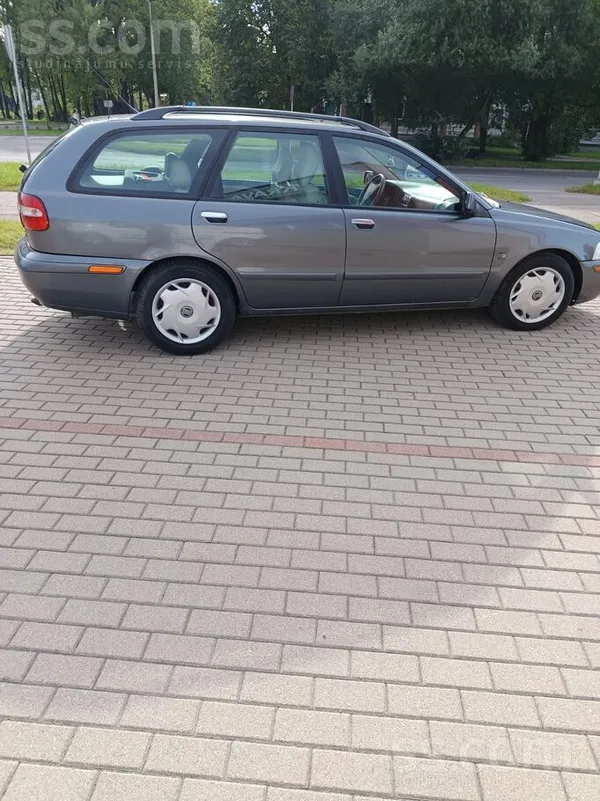 Volvo V40 - 1