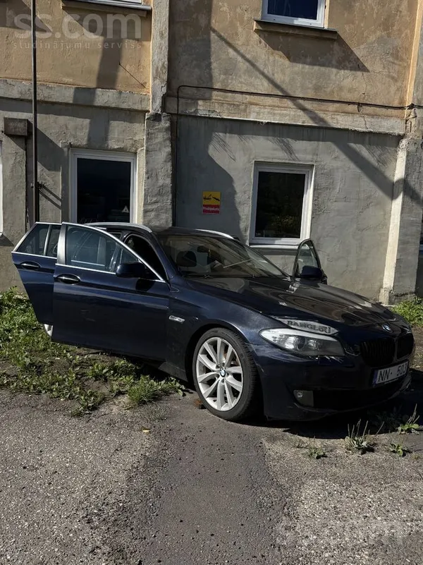BMW 520 - 1