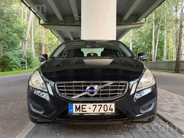 Volvo S60 - 1