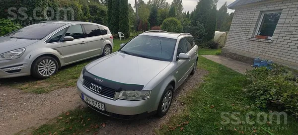 Audi A4 - 1
