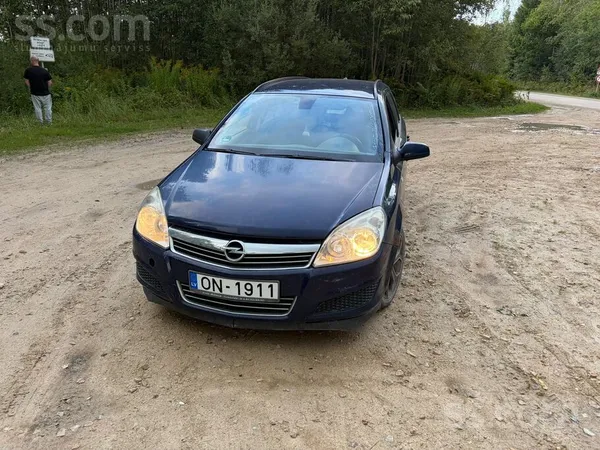 Opel Tirgojas Opel Astra. 