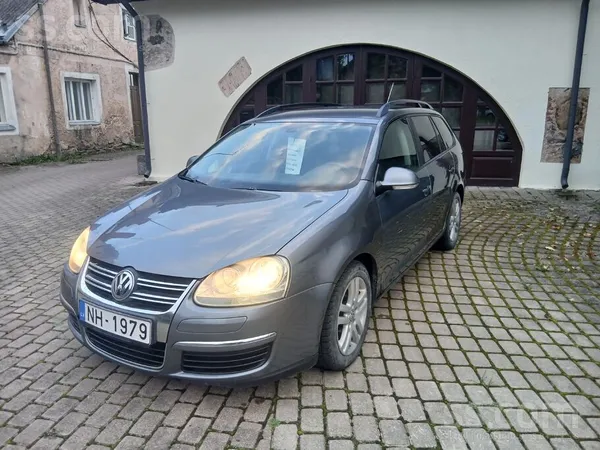 Volkswagen Golf 5 - 1
