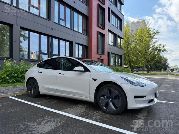 Tesla Tesla Model 3 Standard Range Plus, 2020, Rwd