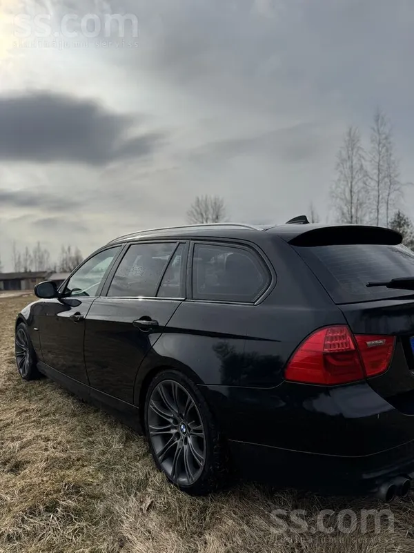 BMW 330 - 1