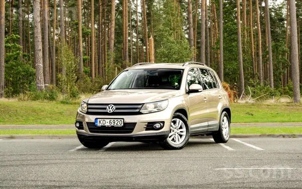 Volkswagen Tiguan - 1