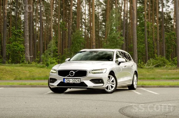 Volvo Volvo V60 2.0l dīzelis. 140kw 