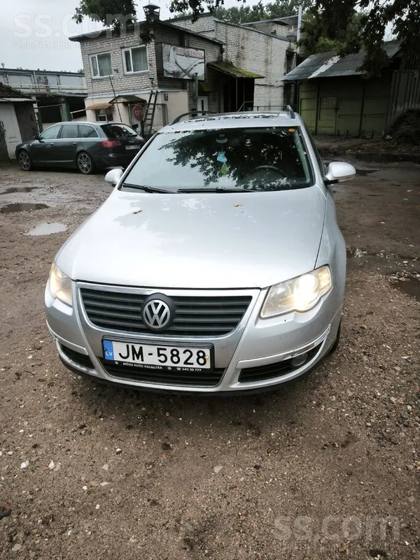 Volkswagen Passat (B6) 2008, 2.0D dīzelis, Manuāls, Universāls, Sudrabs — Latvijā