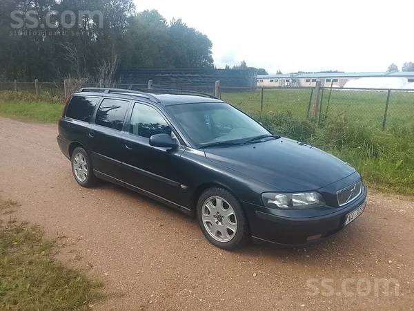 Volvo Pārdod Volvo v70 ar 2.4d(120kw) motoru, tikko izie