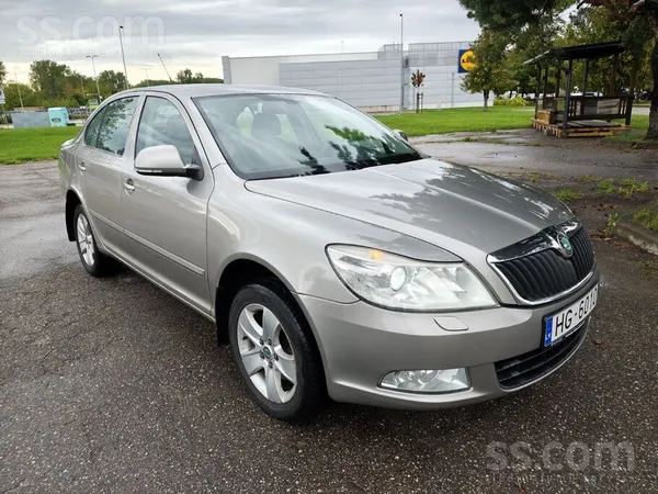 Skoda Octavia 2.0 dīzelis, automāts (103 kW). 