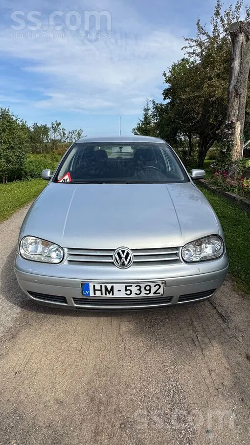Volkswagen Golf 4 - 1