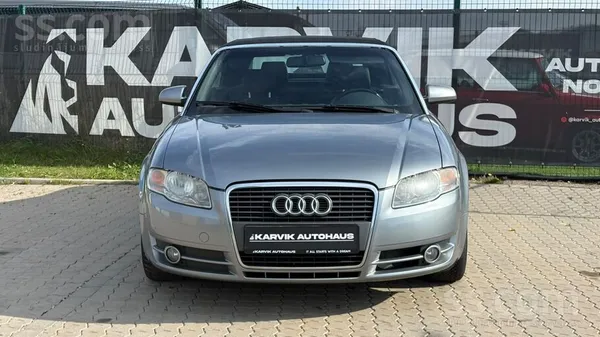 Audi A4 - 1