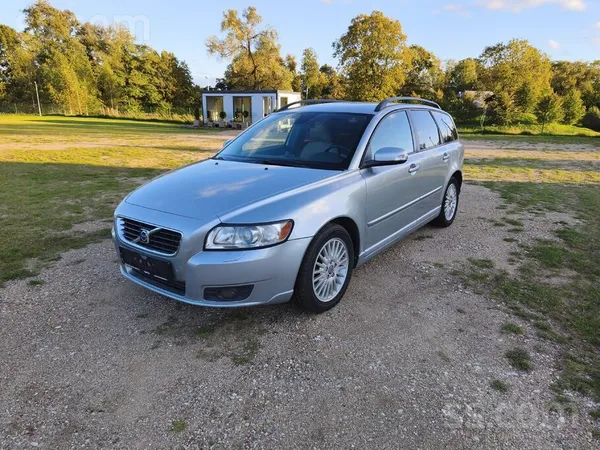 Volvo Volvo V50 2.0 Dīzelis 100kw. 136zs. 