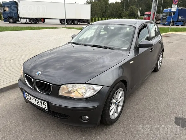 BMW Pārdod BMW 118d 90 kW. Bojāts aizmugures kreisais 