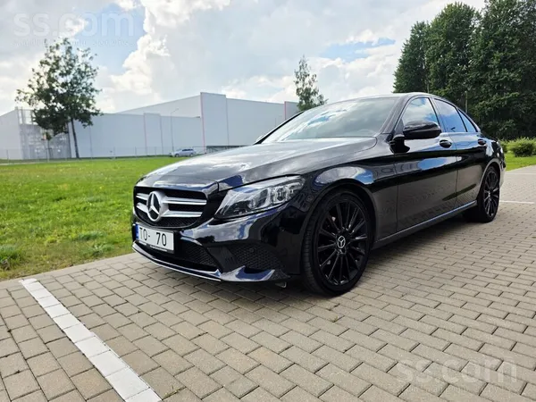 Mercedes Pārdodu Mercedes Benz C220 ļoti labā stāvoklī. Man
