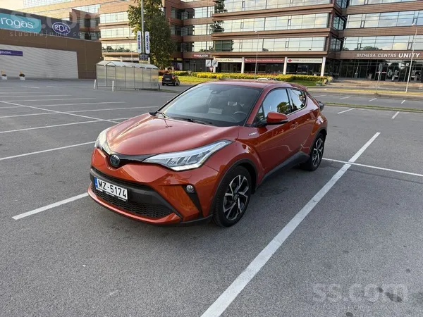 Toyota Pārdodu Toyota C-Hr 1.8 Hybrid, 2021. gads. Jauda: