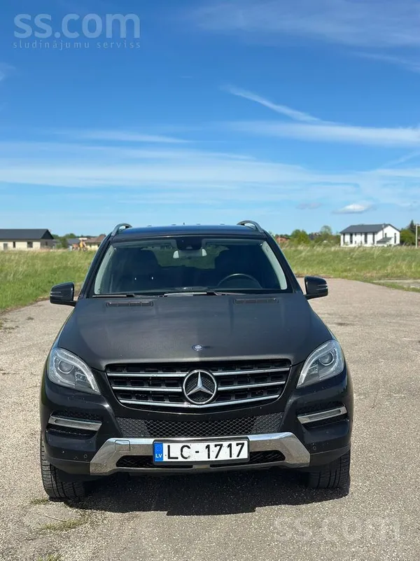 Pārdodu Mercedes-Benz ML 350. Uzticams un komfortabls Mercedes-Benz ML 350 a