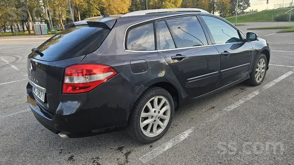 Pārdodu automašīnu Renault Laguna 3 paaudzes 2008. gada. 2.0 Dīzelis /110 kw