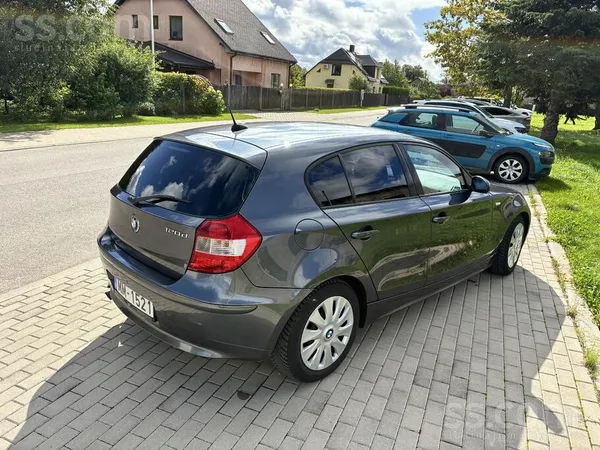 Pārdod labu automašīnu ar ekonomiskāko un labāko dzinēju. 
Automašīna Latvi